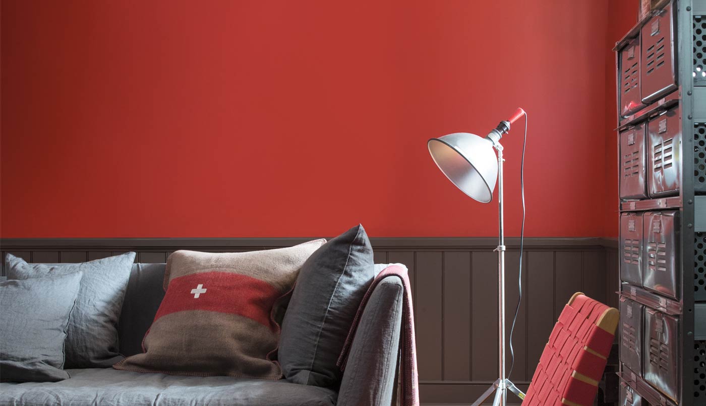 King's Red paint color on living room walls
