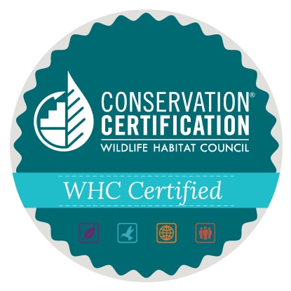 Un distintivo de certificación de conservación Wildlife Habitat Council WHC Certified. Un distintivo de certificación de conservación Wildlife Habitat Council WHC Certified.