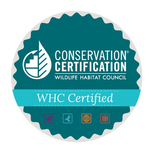 Un distintivo de certificación de conservación Wildlife Habitat Council WHC Certified. Un distintivo de certificación de conservación Wildlife Habitat Council WHC Certified.