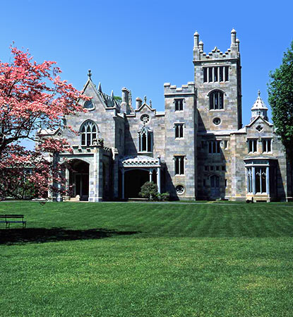 Benjamin Moore supports the preservation of Lyndhurst. Benjamin Moore supports the preservation of Lyndhurst.