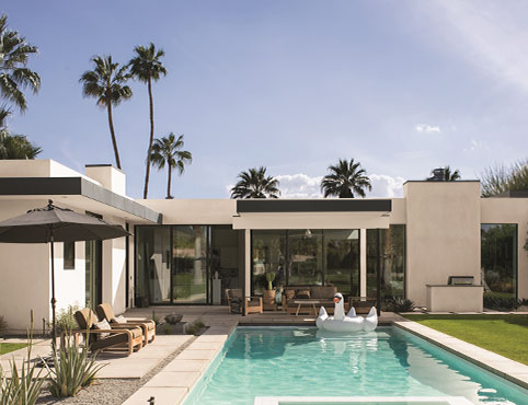 Magnifique terrasse avec piscine et pavillon dont le parement est recouvert de Café Suisse OC-45. Magnifique terrasse avec piscine et pavillon dont le parement est recouvert de Café Suisse OC-45.