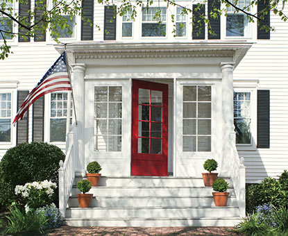 Traditional, All-American Front Entry with Vinyl Siding Traditional, All-American Front Entry with Vinyl Siding