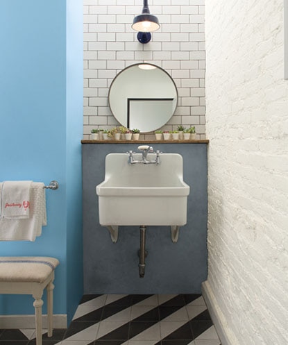 Blue & white painted bathroom walls