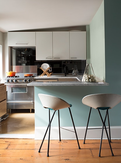 Light blue & white paint colour for small kitchen