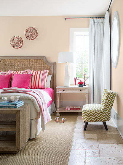 Airy bedroom painted in soft blush Pristine OC-75 and ceiling in White Opulence OC-69.