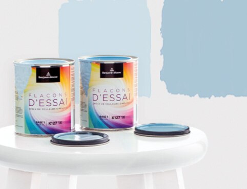 Les flacons d'essai sont offerts dans toutes les couleurs Benjamin Moore. Les flacons d'essai sont offerts dans toutes les couleurs Benjamin Moore.