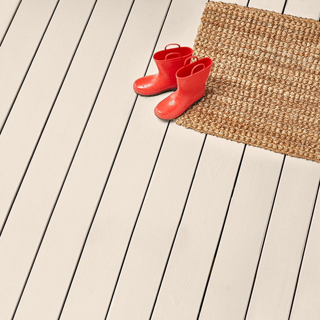 Terraza teñida con tinte para exteriores liso Blanco Marítimo ES-5 de Woodluxe®