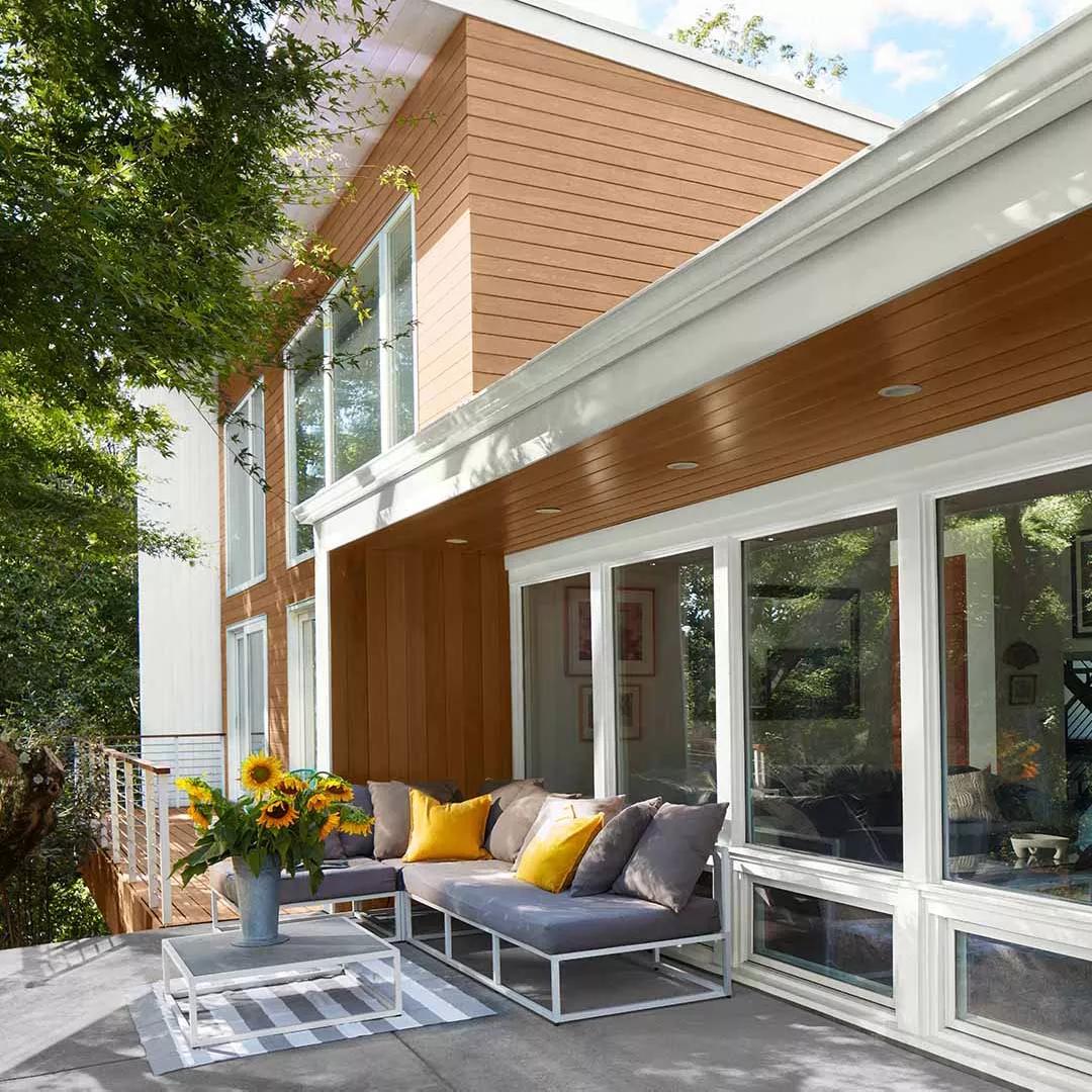 Terraza exterior en tinte para exteriores al aceite semitransparente Woodluxe en Tono de Cedro Natural ES-45