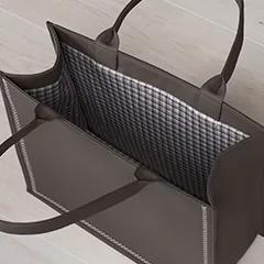 Bolso de mano de tendencias del color 2026, edición limitada